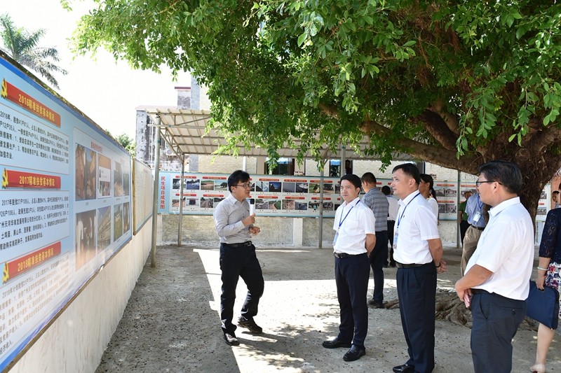 二桥村参观考察现场.jpg
