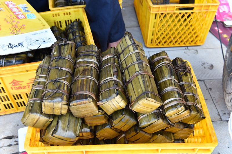 4、香味四溢“牛脚筒”.JPG