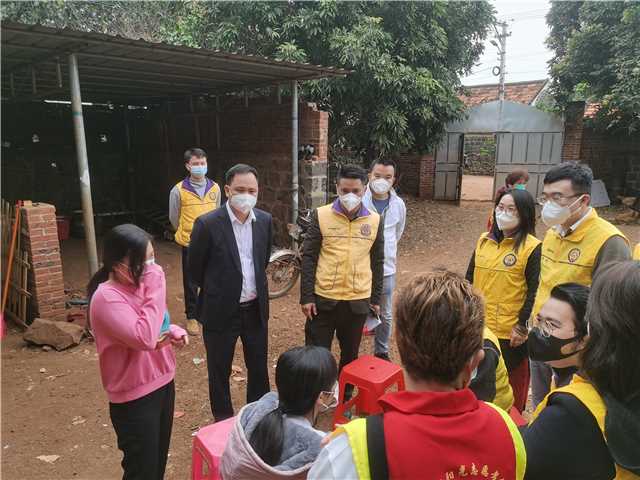 槟榔村委会困难儿童.jpg
