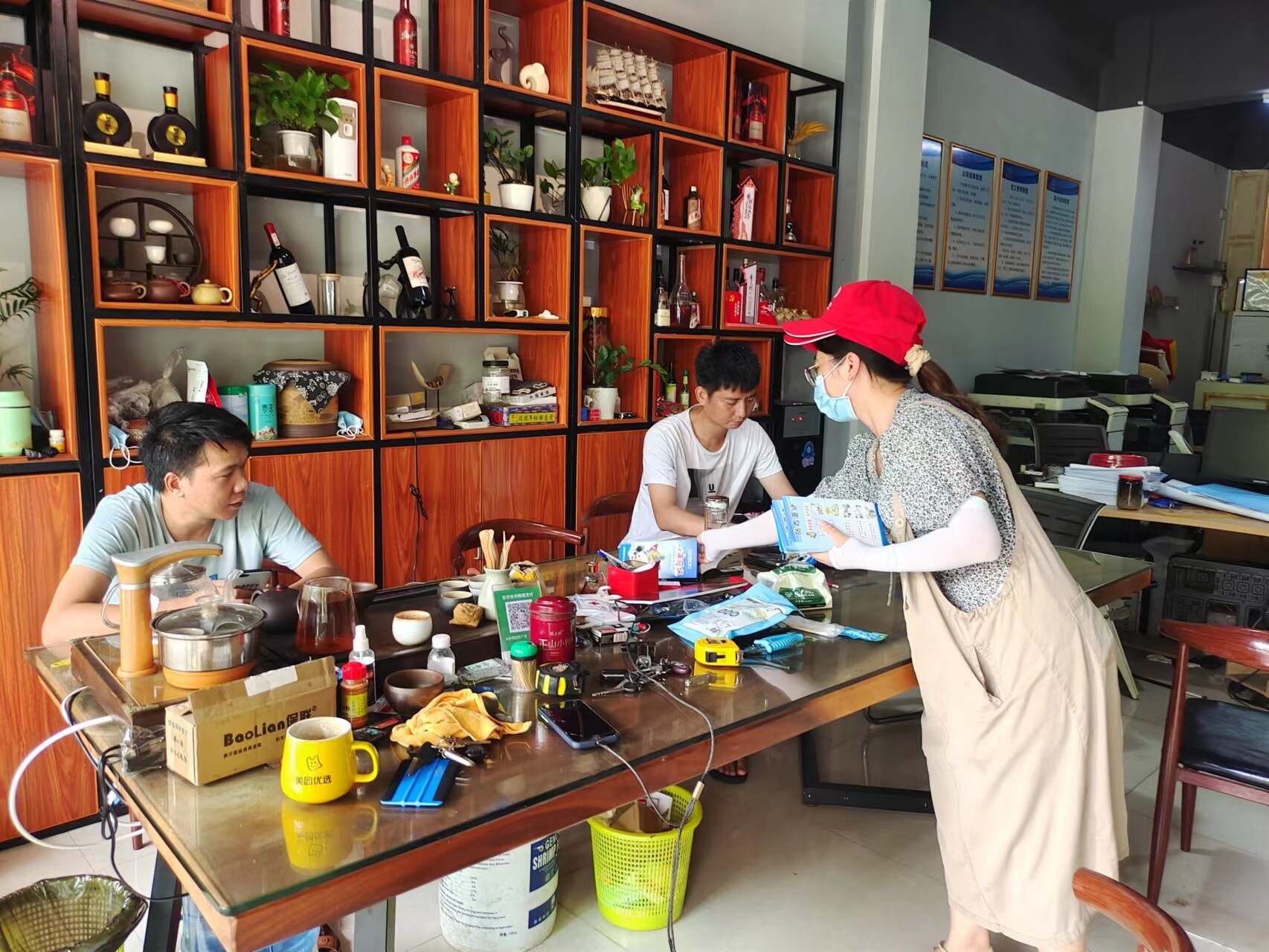 7期 徐闻县水务局开展禁毒入户宣传活动_3
